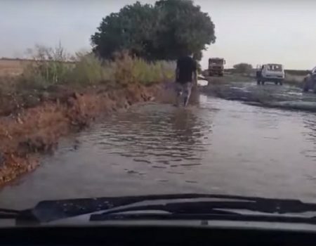 Частина дороги Олександрівка-Кропивницький-Миколаїв пішла під воду. ВІДЕО