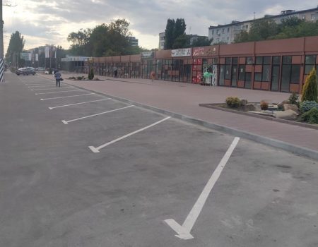 На КП “Дендропарк” хочуть оформити парковку перед новою “Полосою” Онулів