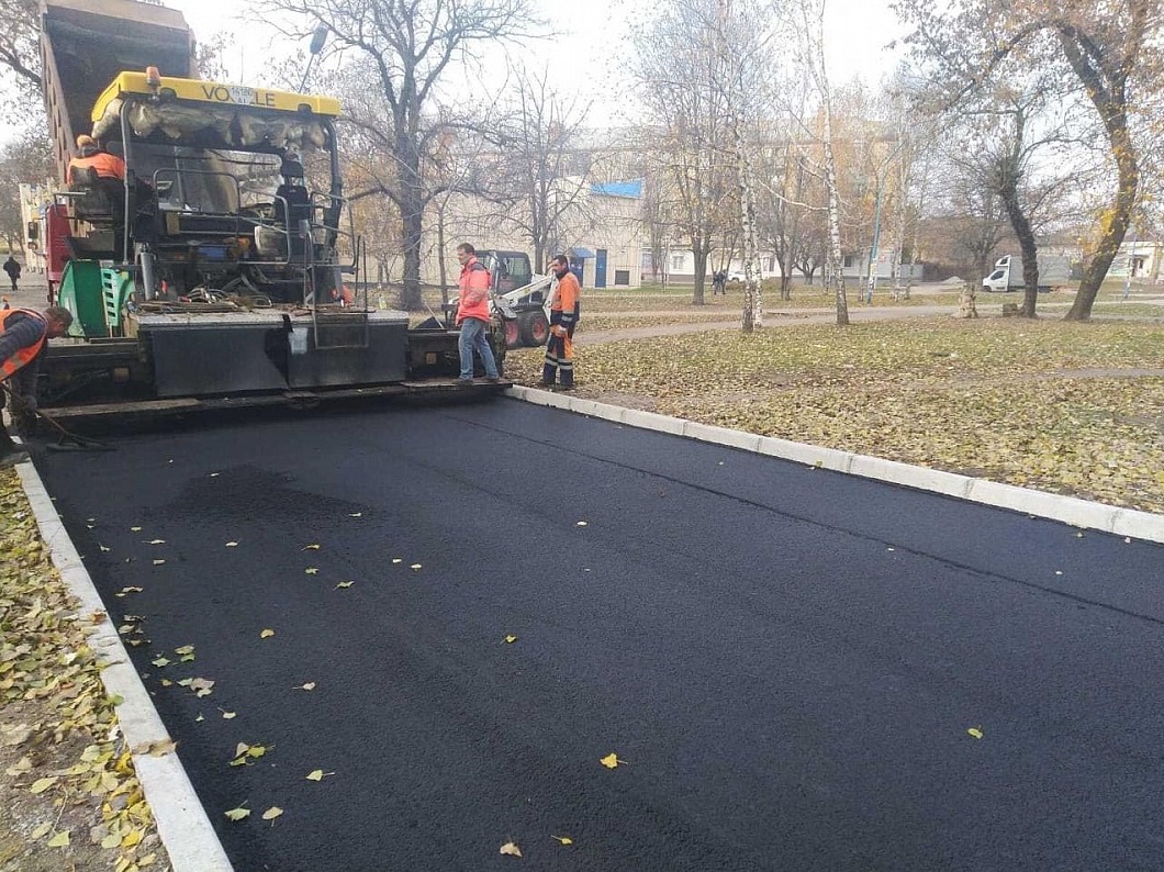 У Кропивницькому завершується сезон ремонтів дорожнього покриття. ФОТО