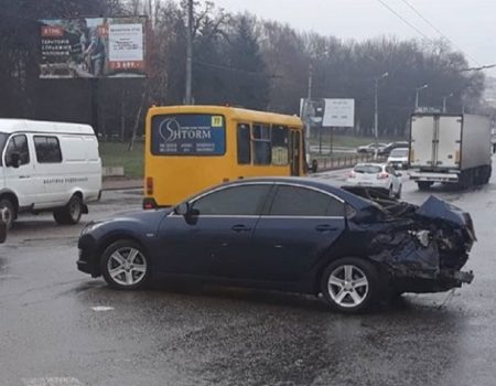 П’яний поліцейський спричинив ДТП у Кропивницькому. ФОТО