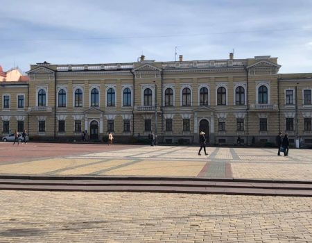 В історичній будівлі в центрі Кропивницького розташують Культурно-мистецький центр