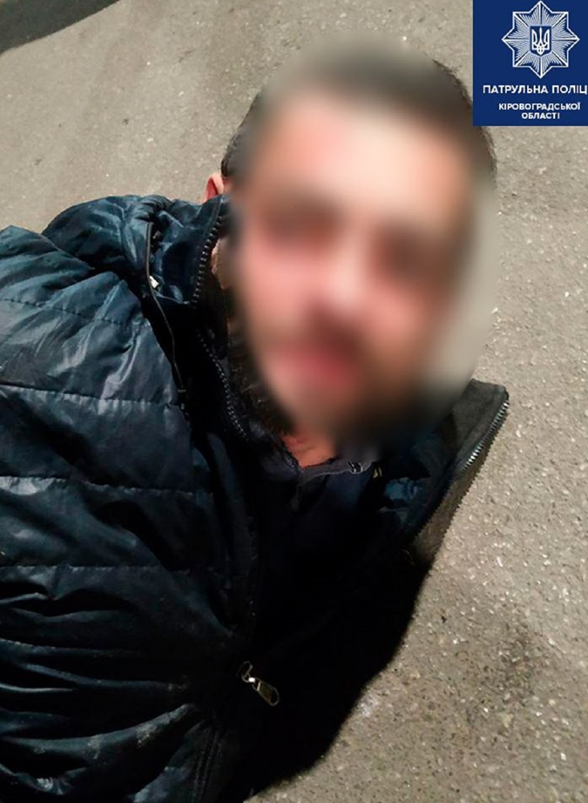 У Кропивницькому затримали двох чоловіків, які проникли до чужої автівки