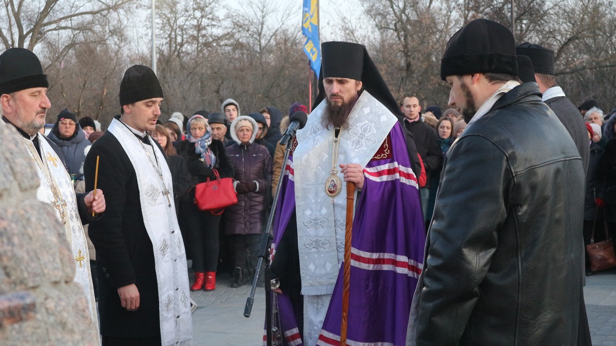 У Кропивницькому вшанували жертв голодоморів. ФОТО
