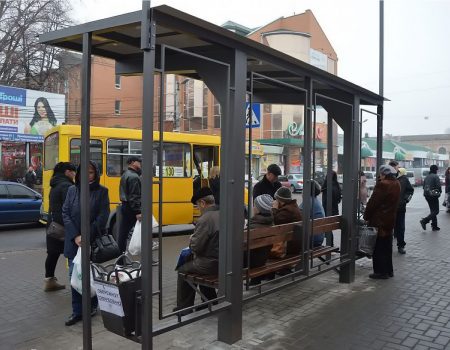 Поліція знайшла викрадені елементи конструкції зупинки, яку зруйнували в Кропивницькому