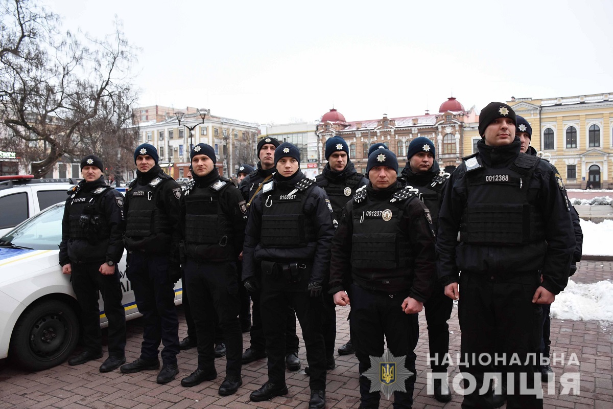 У Кропивницькому поліцейські разом з нацгвардійцями заступили на спільне патрулювання міста. ФОТО