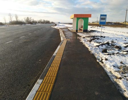 Кіровоградщина: на дорозі Н-14 завершили встановлювати вбиральні та автопавільйони