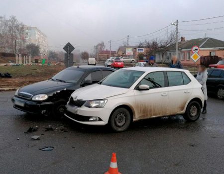 У Кропивницькому зіткнулися два автомобілі. ФОТО