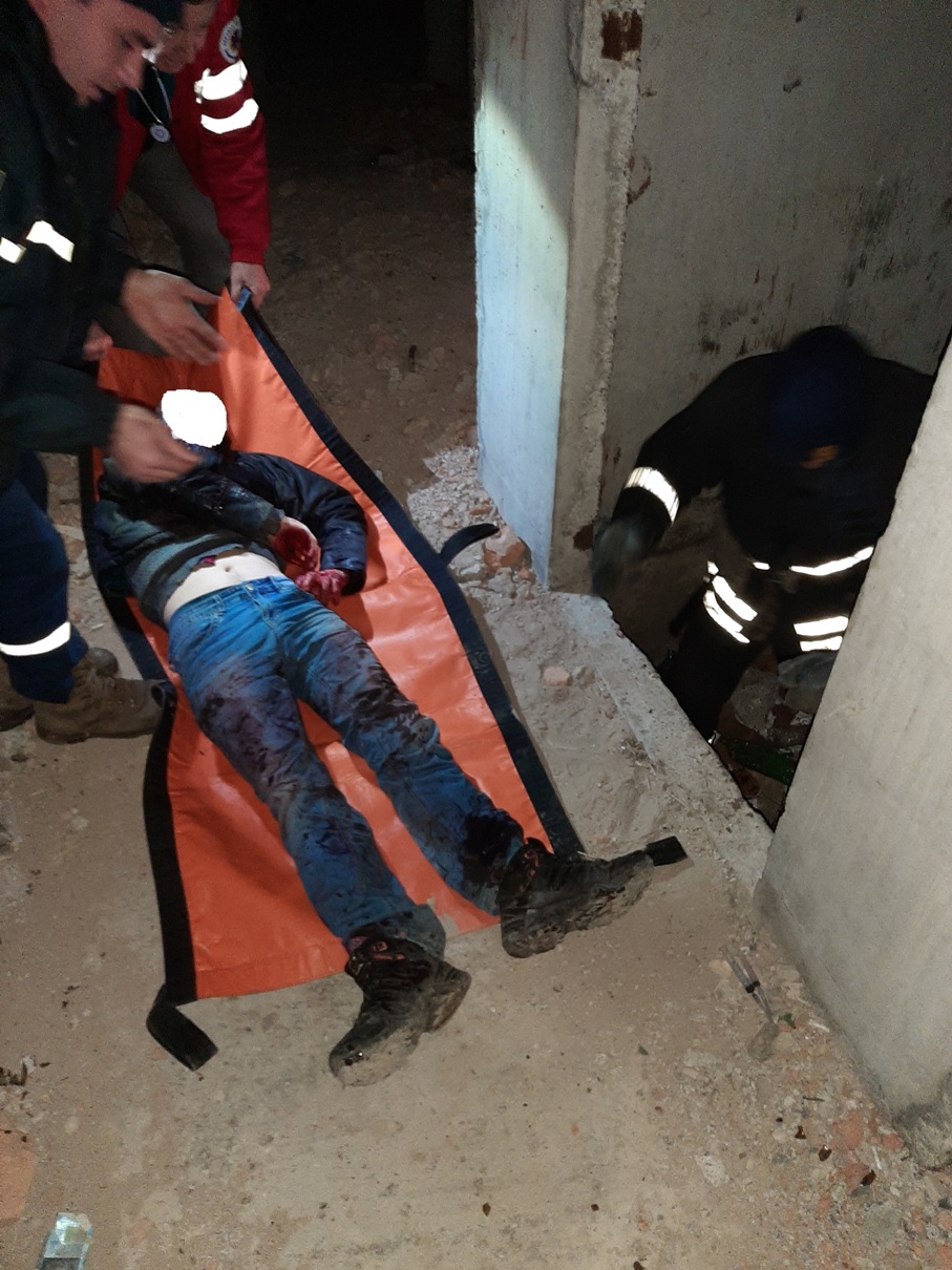 У Кропивницькому чоловік упав у шахту ліфта. ФОТО