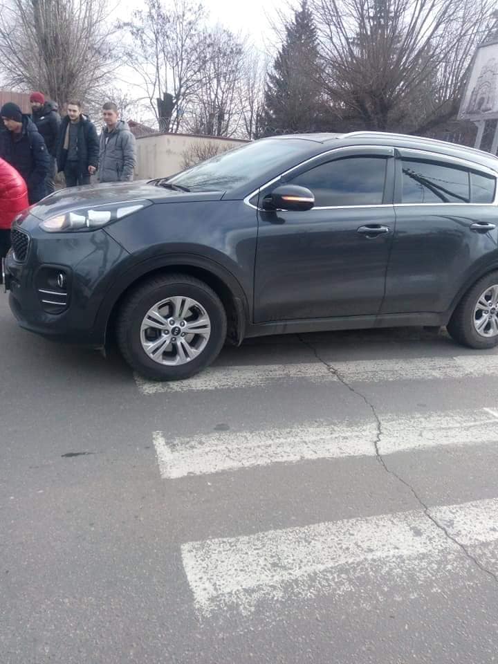 У Кропивницькому водійка збила хлопця на пішохідному переході. ФОТО