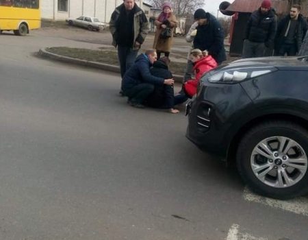 У Кропивницькому водійка збила хлопця на пішохідному переході. ФОТО