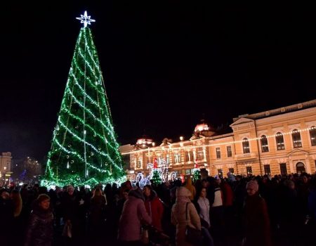 У Кропивницькому на площі Героїв Майдану хотіли вкрасти новорічні інсталяції.