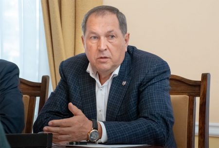 Райкович просить роботодавців змінити графіки працівникам, яким нема з ким лишити дітей на карантині