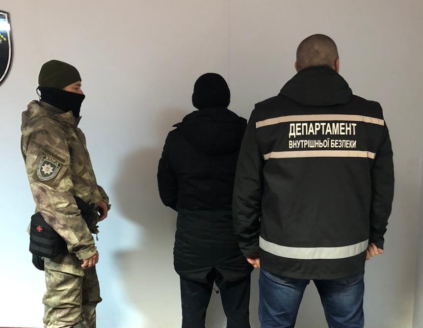 На Кіровоградщині затримали злочинну групу, яку &#8220;не помічали&#8221; місцеві правоохоронці. ФОТО
