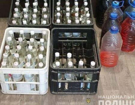 Майже 200 літрів неакцизного алкоголю конфіскували в Кропивницькому