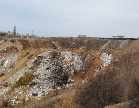 Кропивничани просять ліквідувати несанкціоноване сміттєзвалище