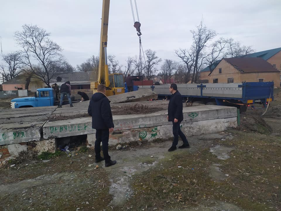 У Новомиргороді почали реконструкцію міського парку. ФОТО