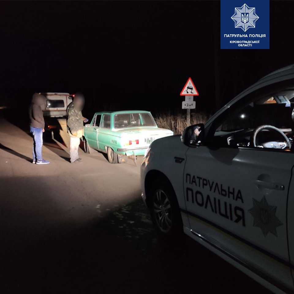 У Соколівському патрульні затримали п’яного водія на краденій автівці