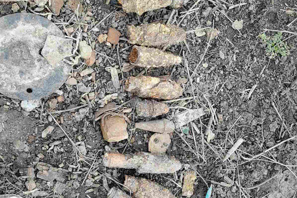У Знам’янському районі знищили 25 боєприпасів часів Другої світової війни. ФОТО