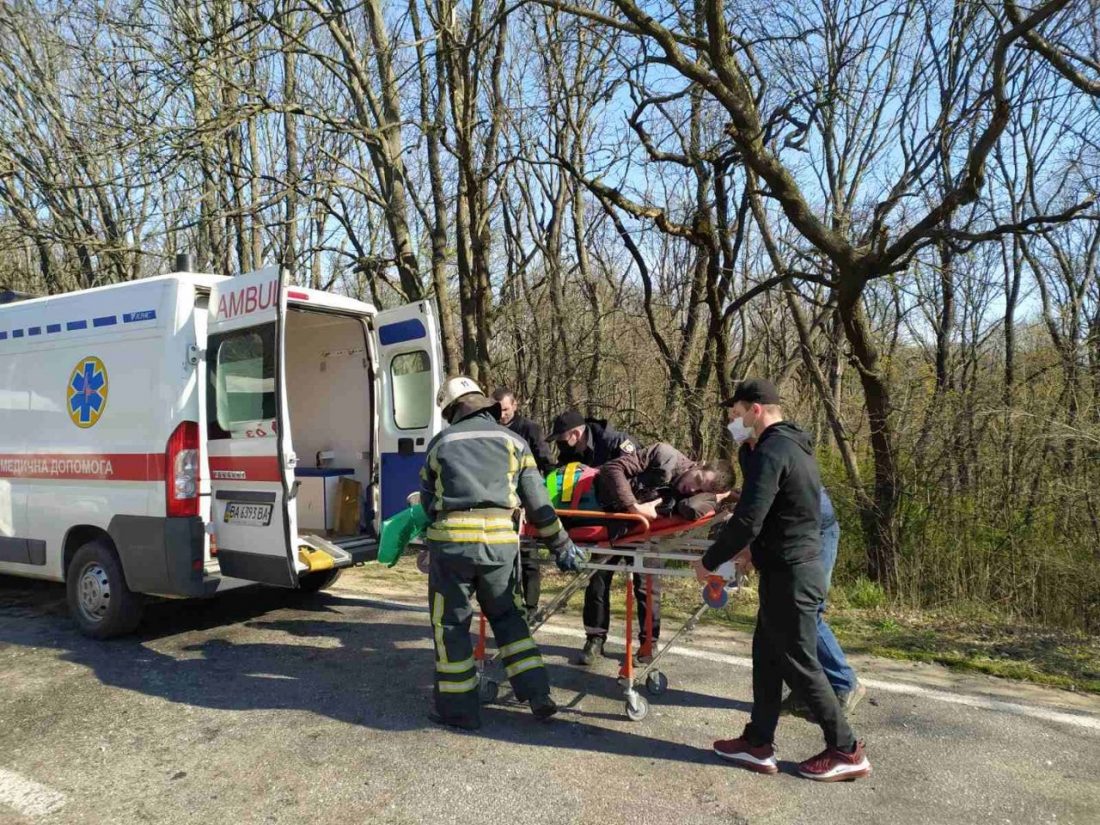П&#8217;ятеро людей постраждали внаслідок ДТП на Кіровоградщині. ФОТО
