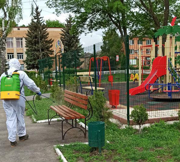 У Голованівську провели дезінфекцію громадських місць. ФОТО