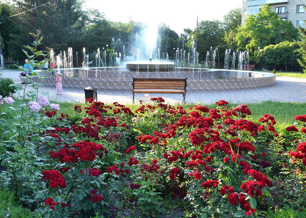 На відміну від Кропивницького, у Новомиргороді включили фонтани. ФОТО