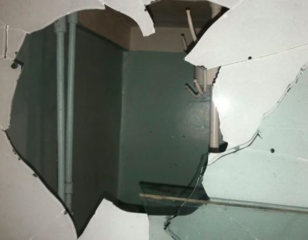 У Кропивницькому чоловік розбив вікно травмпункту, бо образився на лікаря