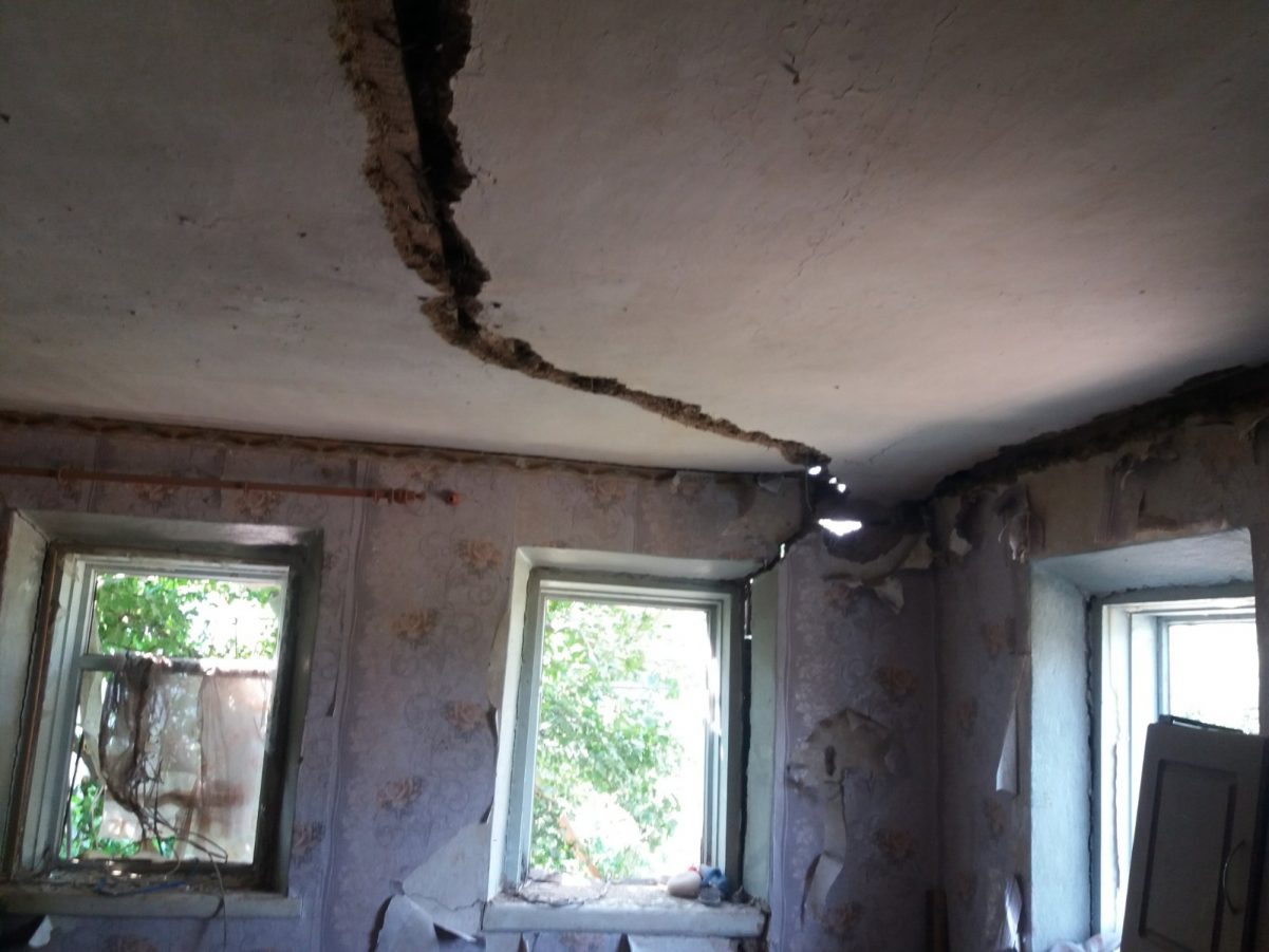 Родині з Петрівського району, дім якої знищила блискавка, придбають новий будинок