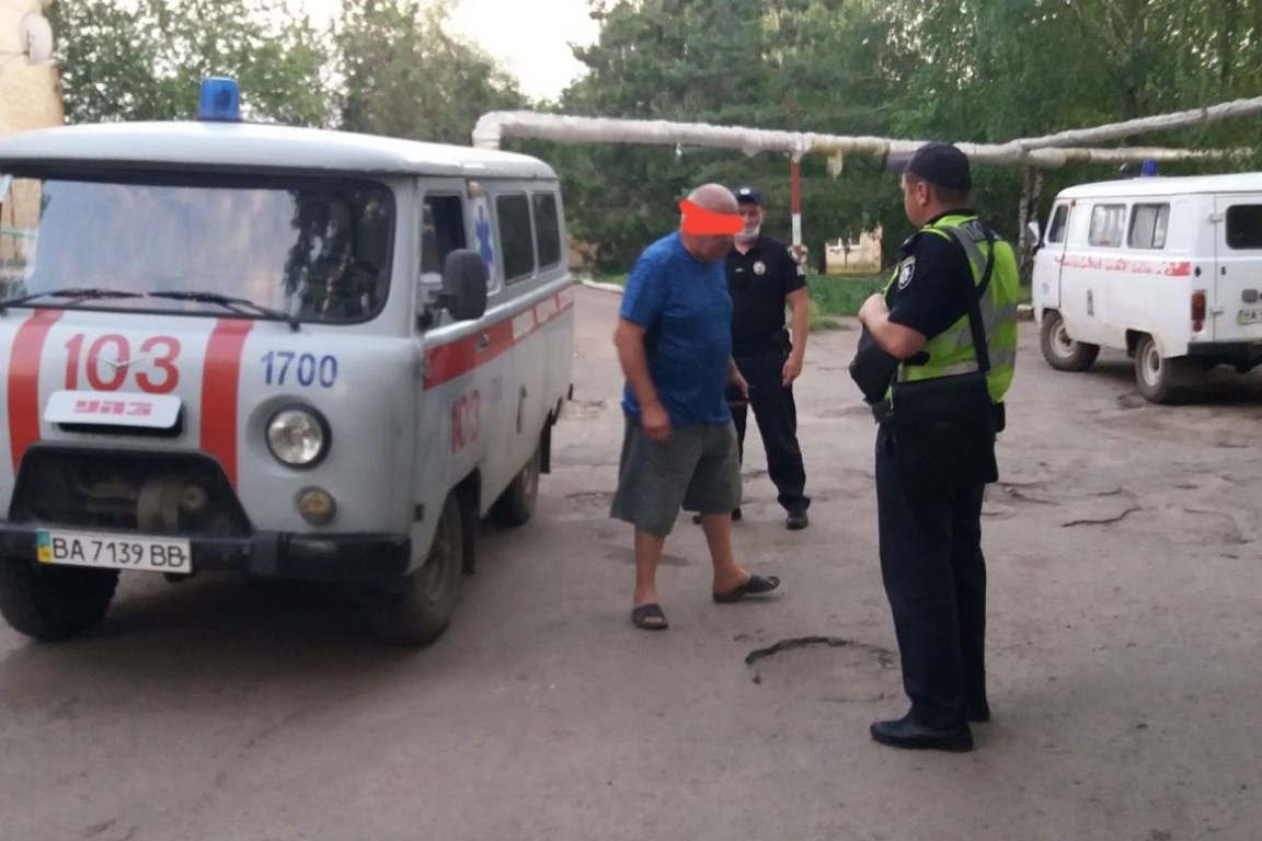 У Новомиргороді поліція зупинила п&#8217;яного водія &#8220;швидкої&#8221;