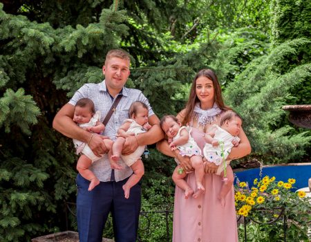 Родину Валіхновських із Кропивницького, в якій народилася четвірня, взяли на квартирний облік