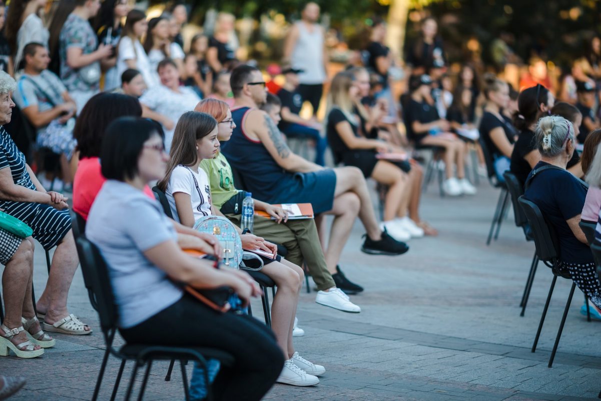 У Кропивницькому відбувся XII Міжнародний фестиваль пісні і танцю та встановили новий рекорд. ФОТО