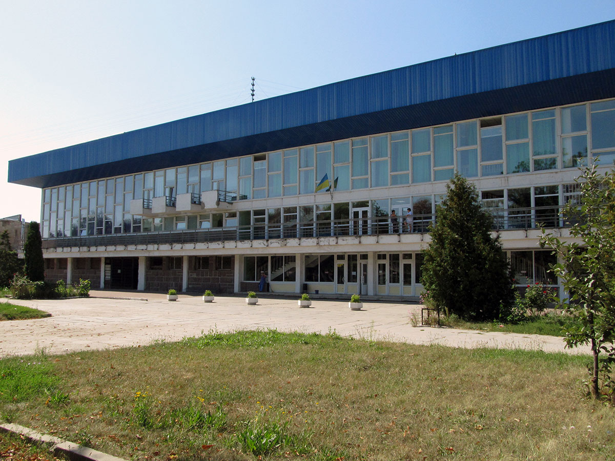 Держаудитслужба вважає, що в спортшколі &#8220;Надія&#8221; &#8220;продешевили&#8221; з абонементами на 587 тисяч гривень