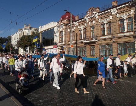 У Кропивницькому пройшла 11-та щорічна хода вишиванок. ФОТО