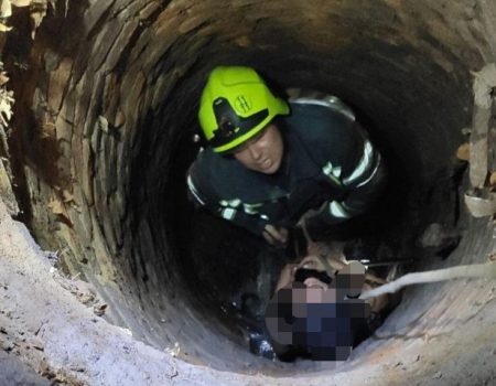 В Олександрії дівчина впала у відкритий люк і травмувала ногу. ФОТО