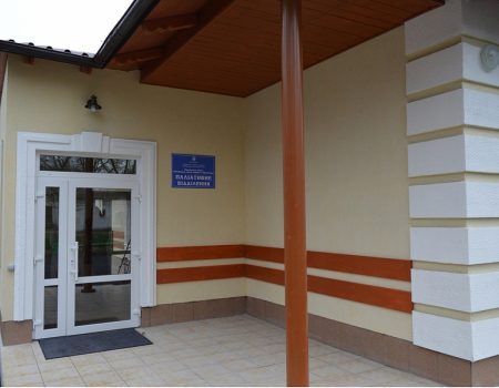 Які медичні заклади Кіровоградщини надають паліативну допомогу невиліковним