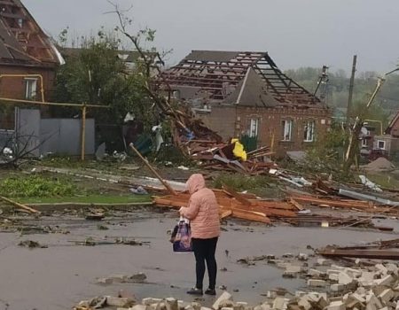 У Кропивницькому негода знесла дахи та зруйнувала будинки. ФОТО. ВІДЕО