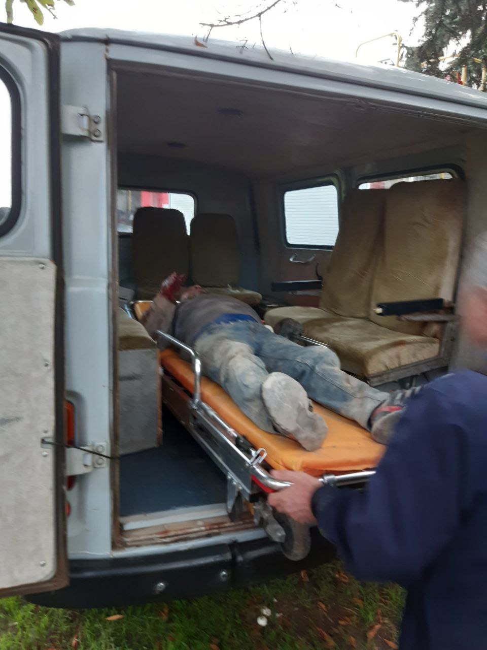 У Добровеличківці будівля на території школи-інтернату обвалилася на чоловіка