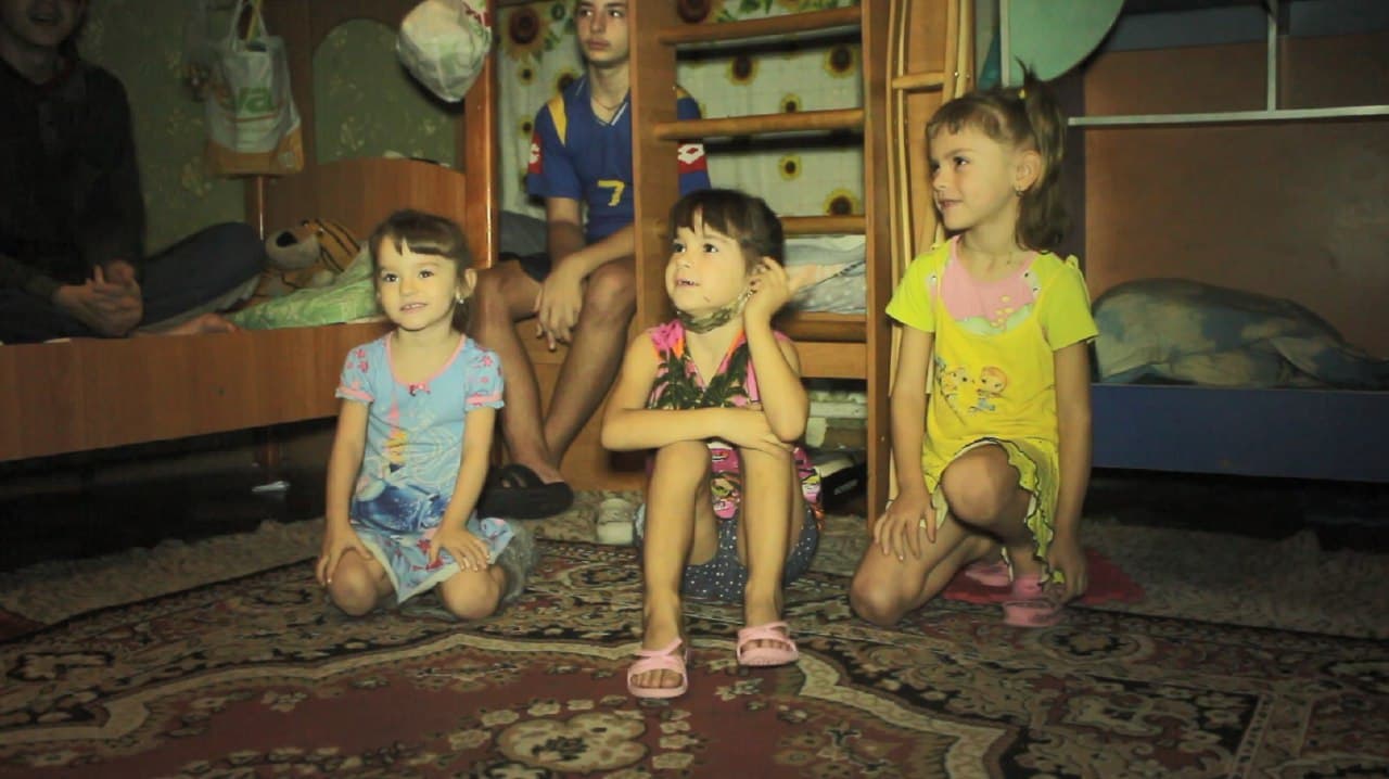 Багатодітна родина з Кропивницького потребує допомоги на лікування двох дітей і батька. ФОТО