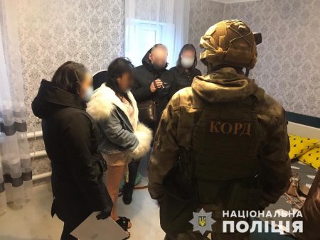 Жінці з Кіровоградщини, яка надурила інтернет-покупців на пів мільйона, оголосили про підозру
