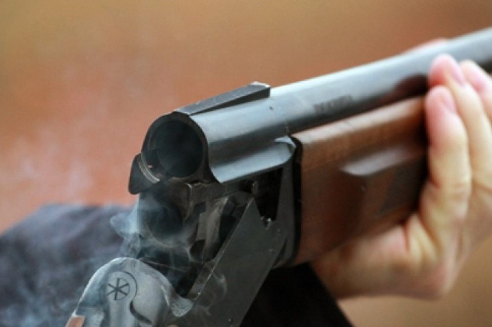 На Кіровоградщині суд виніс вирок чоловіку, який з рушниці стріляв у друзів по пляшці
