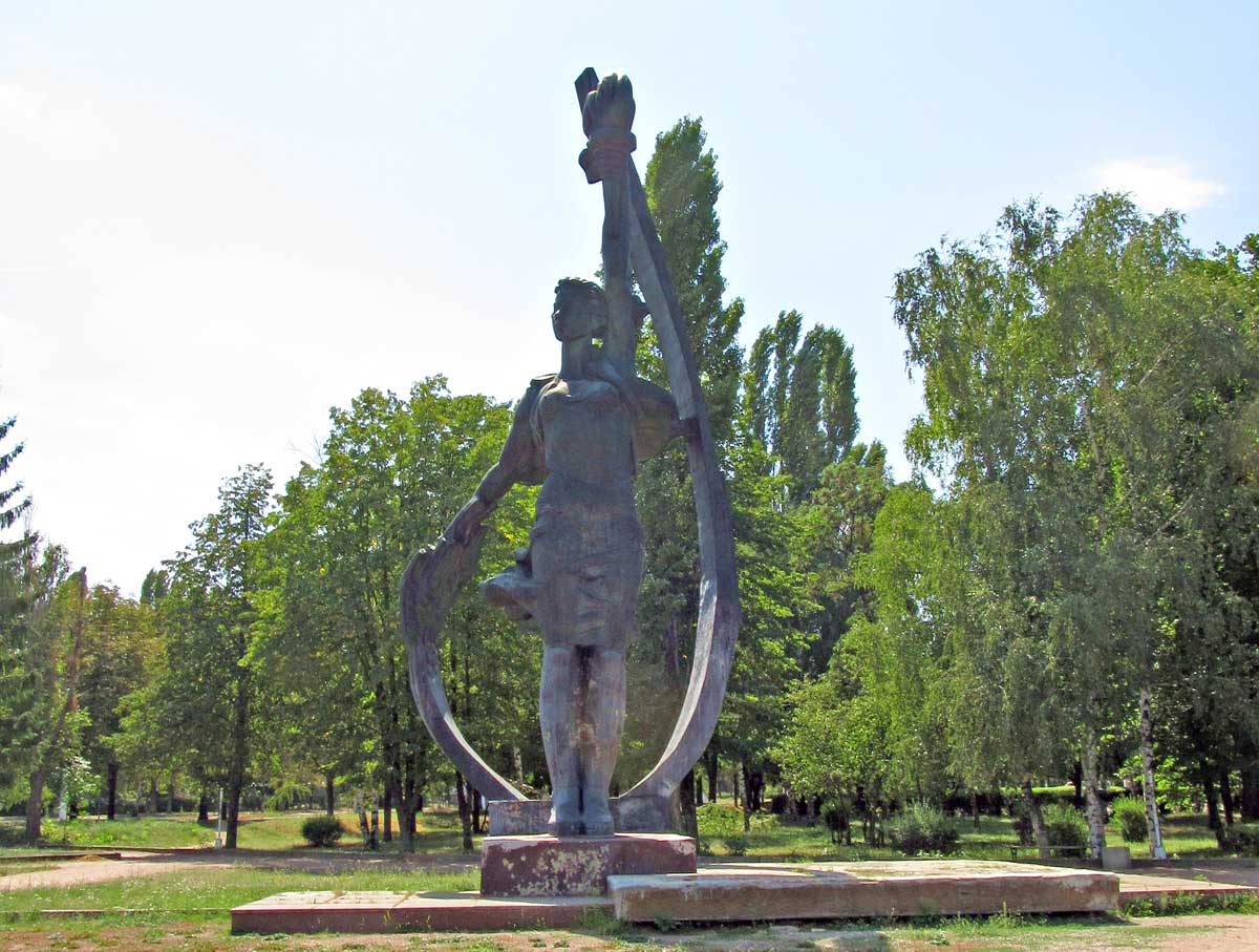 Міська влада оцінила демонтаж радянського пам&#8217;ятника в Кропивницькому в 1,5 мільйона