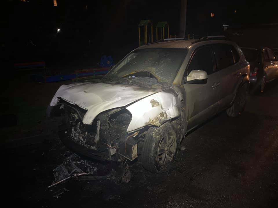 На Кіровоградщині згоріло авто дружини депутата-антикорупціонера. ФОТО