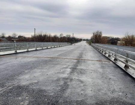 У Соколівському поблизу Кропивницького відновили рух авто через міст