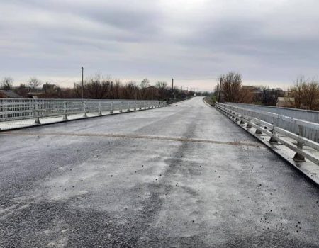 У Соколівському поблизу Кропивницького відновили рух авто через міст