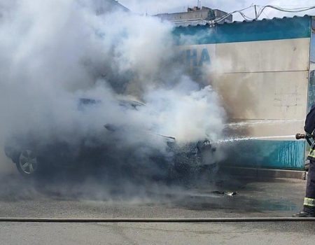 В Олександрії згоріло авто активіста, поліція перевіряє версію про підпал. ФОТО. ВІДЕО
