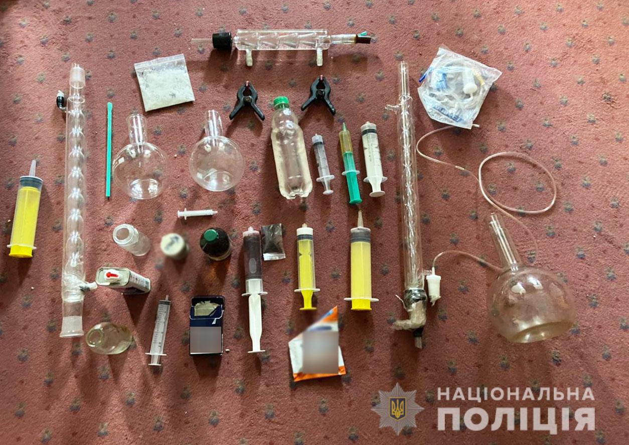 На Кіровоградщині у жінки з Дніпропетровщини вилучили обладнання для нарколабораторії