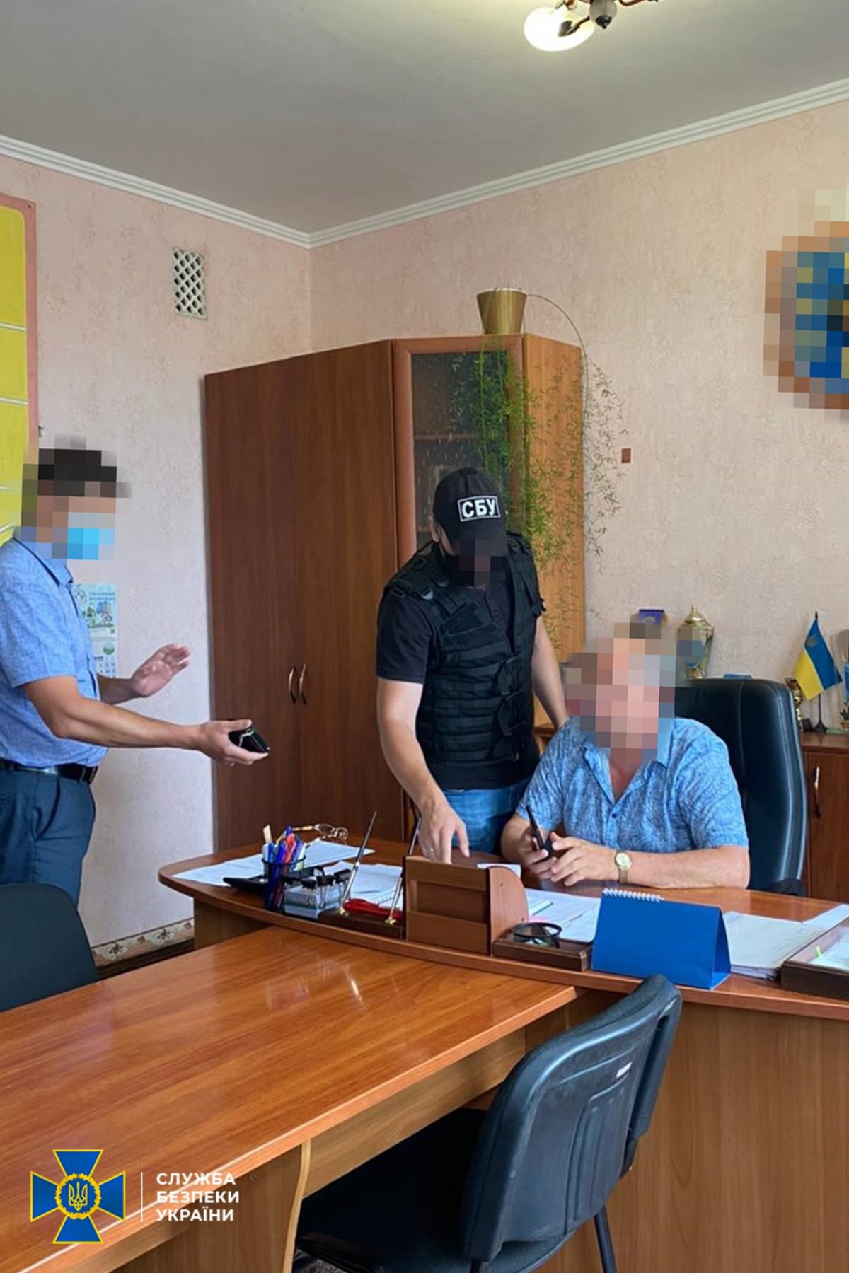 На Кіровоградщині правоохоронці затримали міського голову Бобринця. ФОТО
