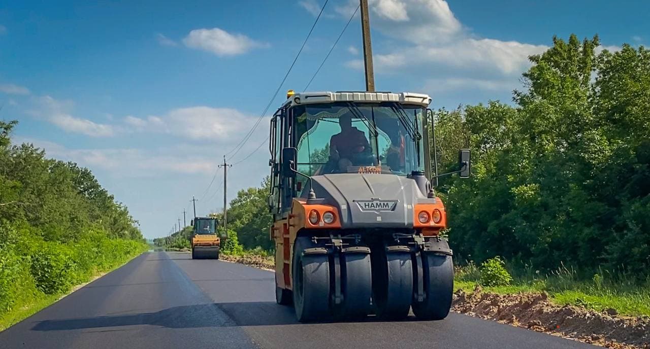 На Кіровоградщині триває ремонт дороги Первозванiвка-Калинiвка-Сасiвка