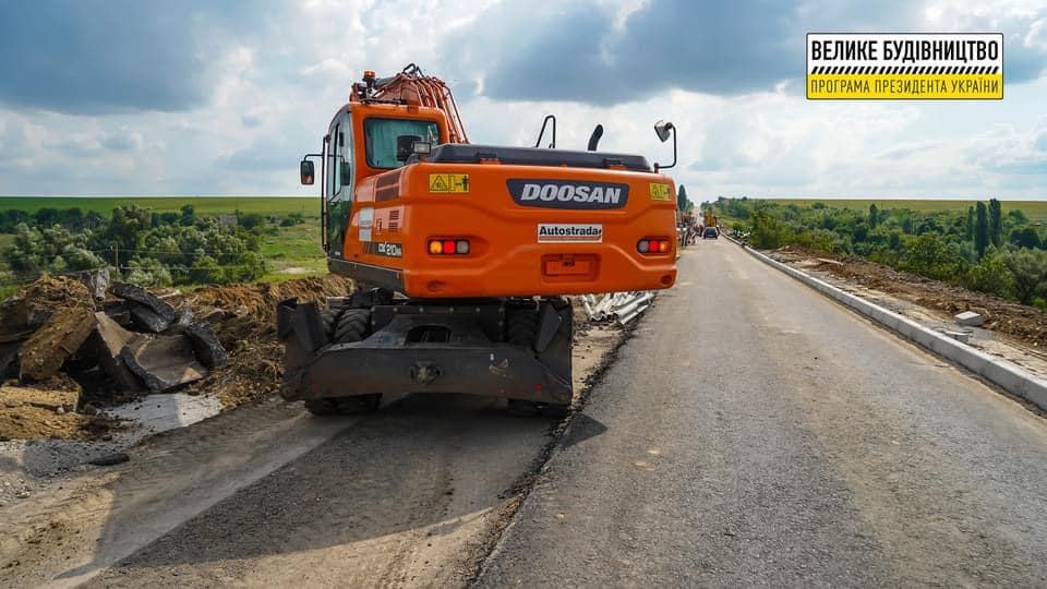 На Кіровоградщині триває ремонт одного з наймасштабніших дорожніх об&#8217;єктів. ФОТО