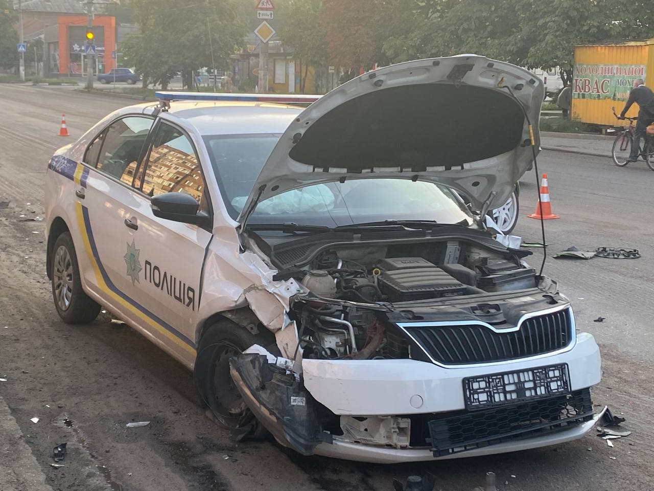 У Кропивницькому зіткнулися автомобілі Skoda поліції та Smart. ОНОВЛЕНО