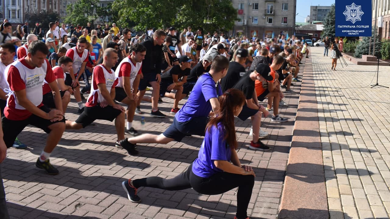 Більше 300 кропивничан долучились до акції «Шаную воїнів, біжу за героїв України». ФОТО